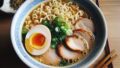 最近のカップラーメン事情: フタ止めシールは消えたのか？